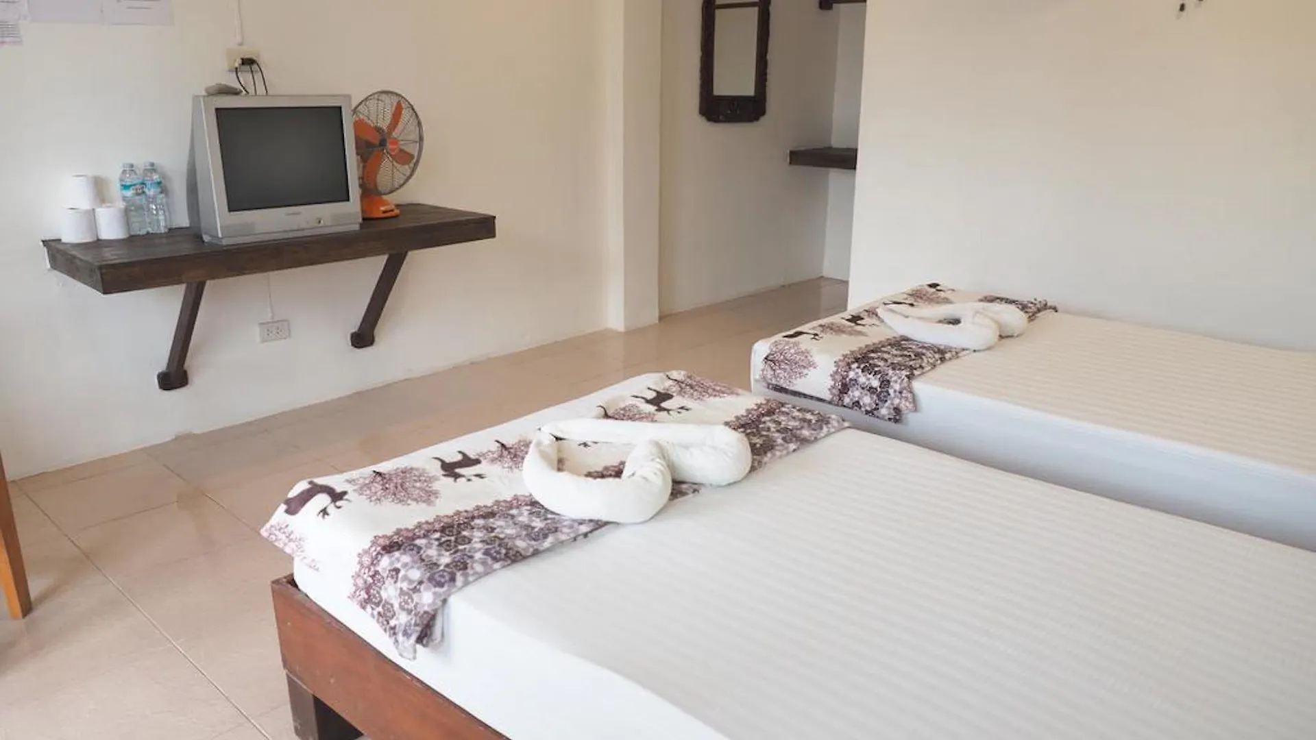 Pranee Guesthouse Ko Tao 2*,  Thailandia